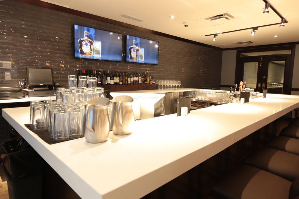 Ramada By Wyndham Northern Grand Hotel & Conference Centre Fort St. John Esterno foto
