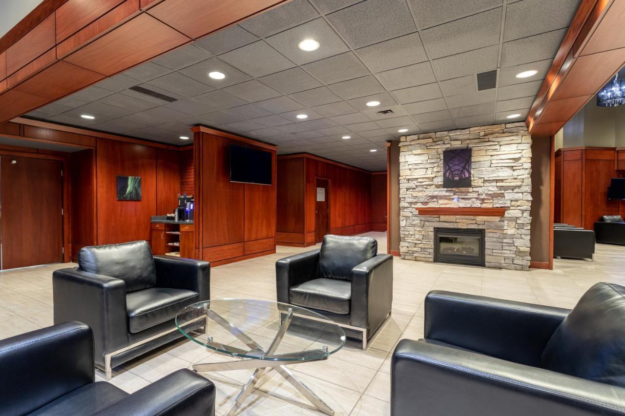 Ramada By Wyndham Northern Grand Hotel & Conference Centre Fort St. John Esterno foto