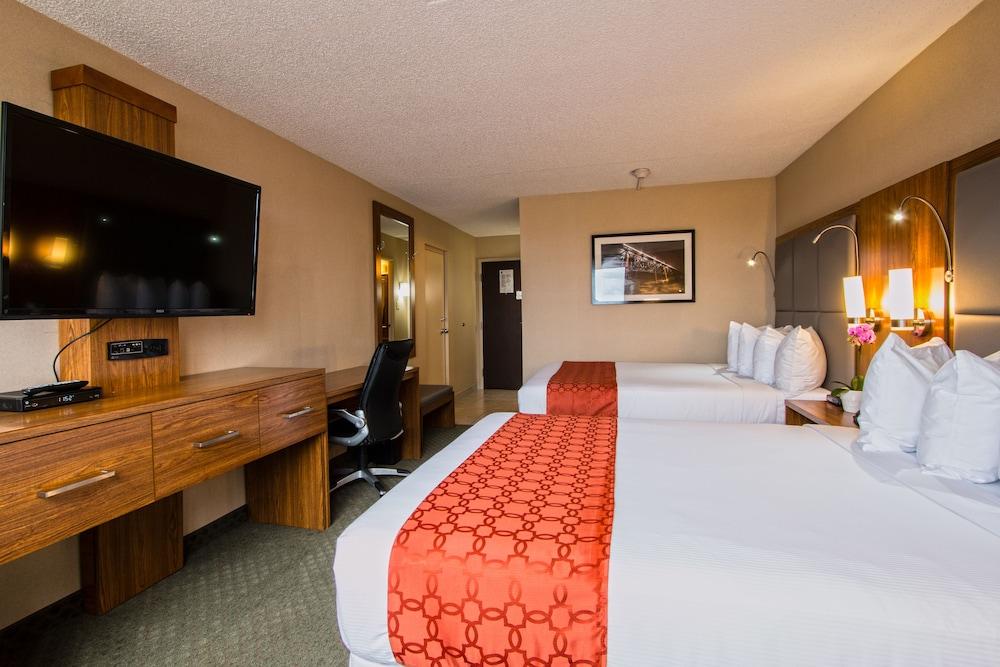Ramada By Wyndham Northern Grand Hotel & Conference Centre Fort St. John Esterno foto