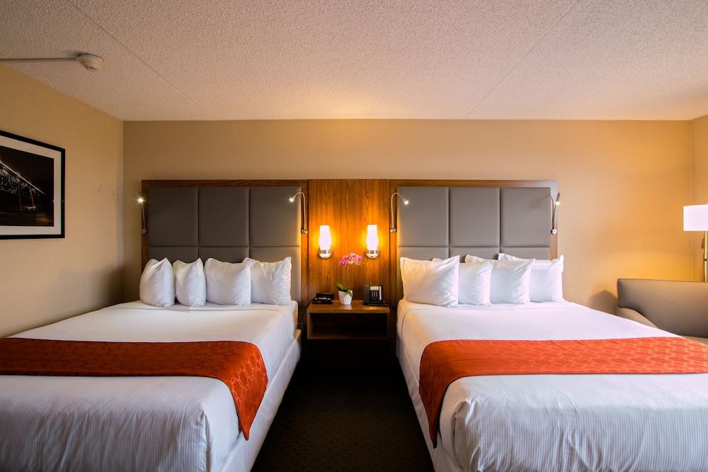 Ramada By Wyndham Northern Grand Hotel & Conference Centre Fort St. John Esterno foto