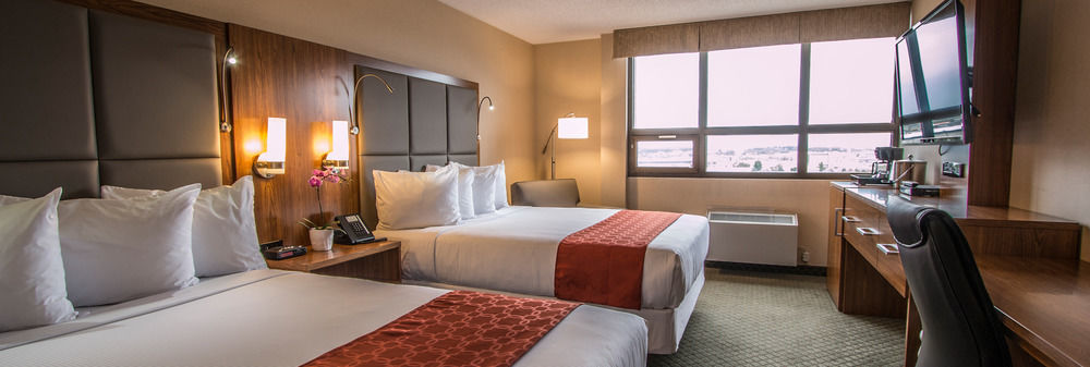 Ramada By Wyndham Northern Grand Hotel & Conference Centre Fort St. John Esterno foto