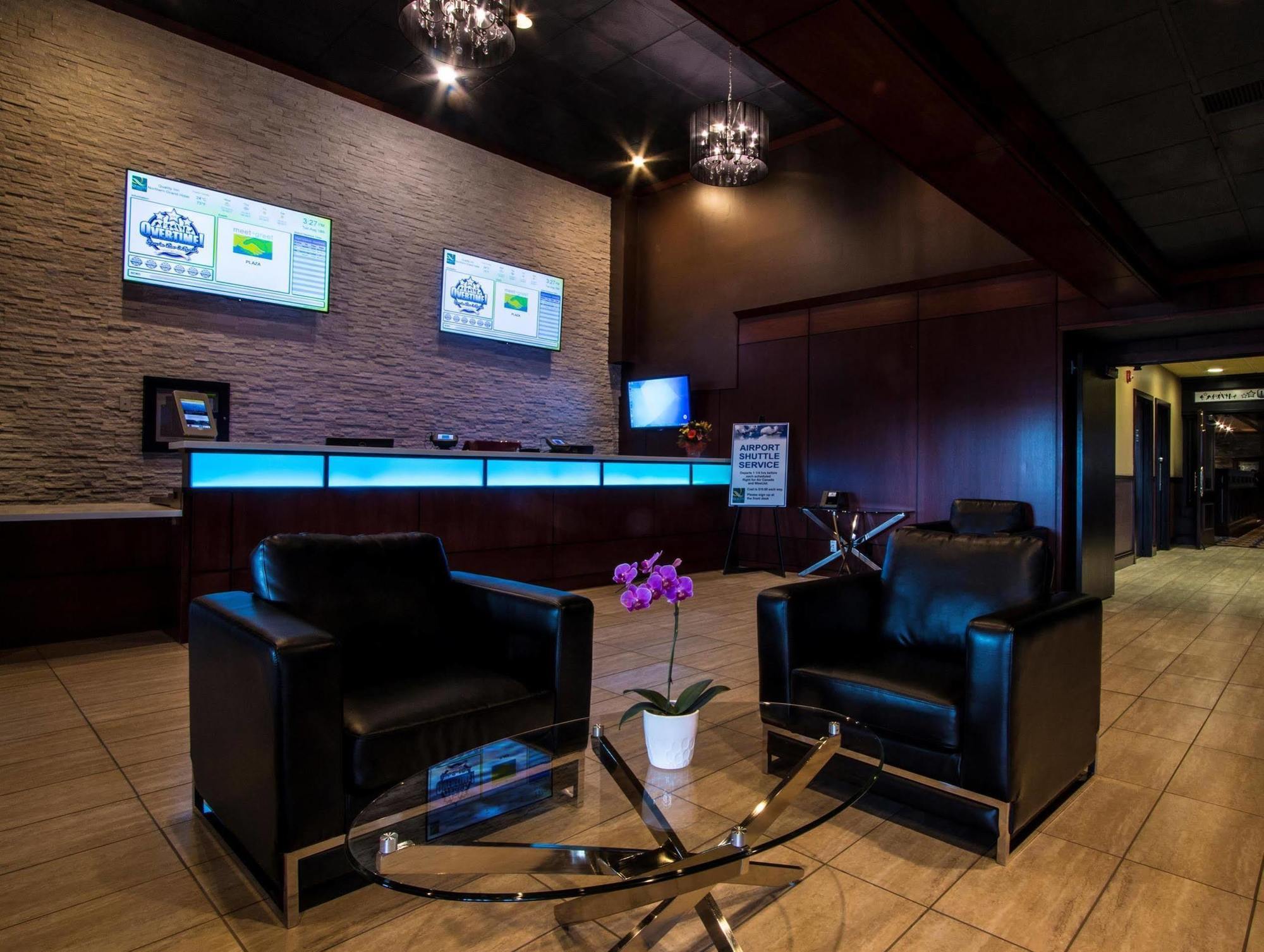 Ramada By Wyndham Northern Grand Hotel & Conference Centre Fort St. John Esterno foto