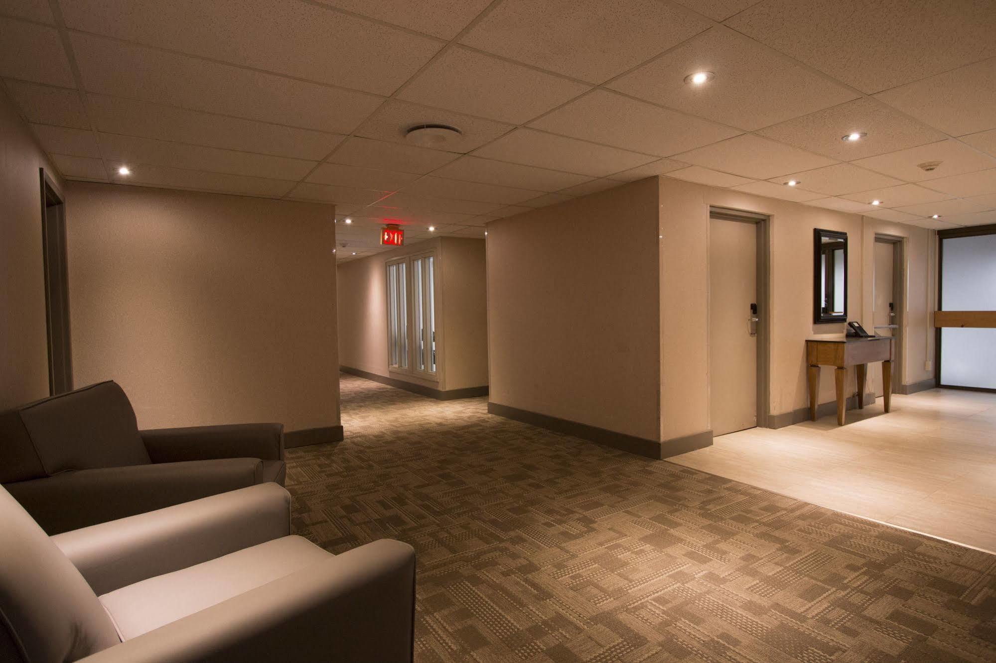 Ramada By Wyndham Northern Grand Hotel & Conference Centre Fort St. John Esterno foto